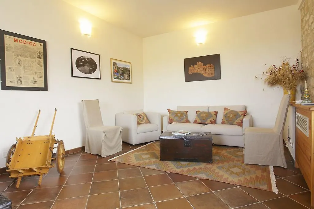 Casa Al Castello Guest House Ragusa 0*,  Italy